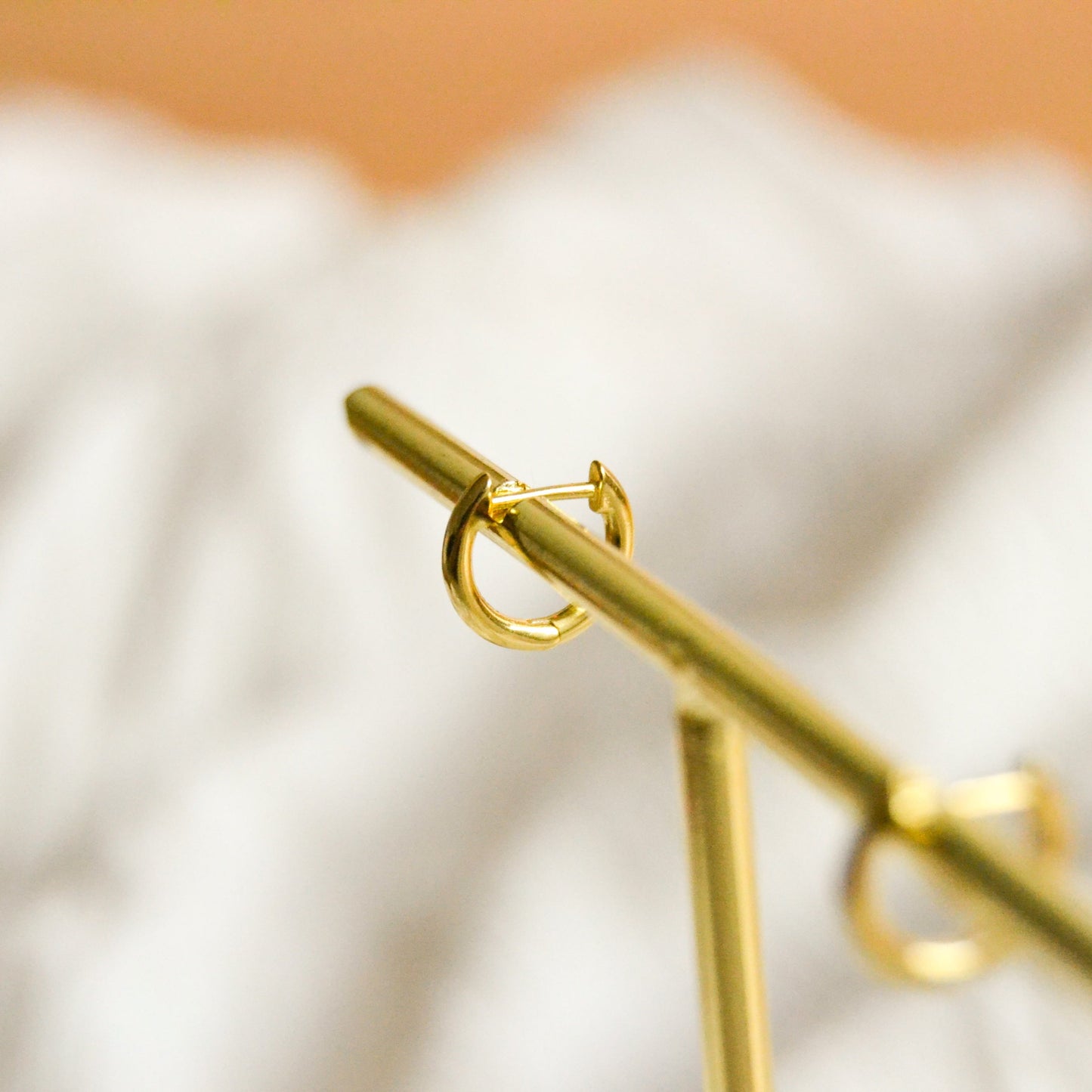 Zierliche Creolen | Goldene Ohrringe